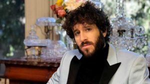 Image of Lil Dicky, net worth, house and car, relationship status, height and weight, wiki bio