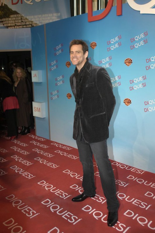 Jim Carrey at a film premiere.