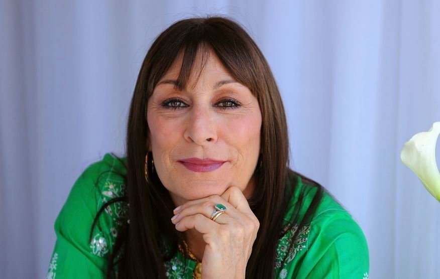 Anjelica Huston net worth and career earnings