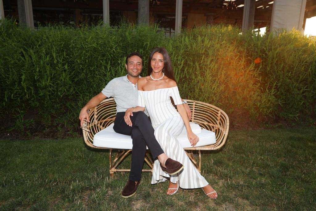 Arielle Charnas net worth and career earnings