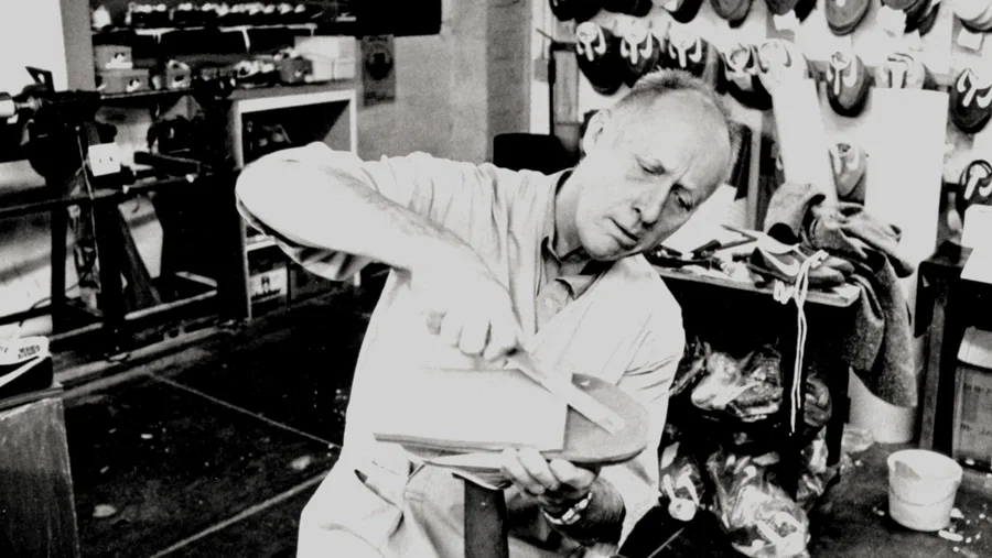 Bill Bowerman Nike, Inc. (Co-founder & Shareholder)