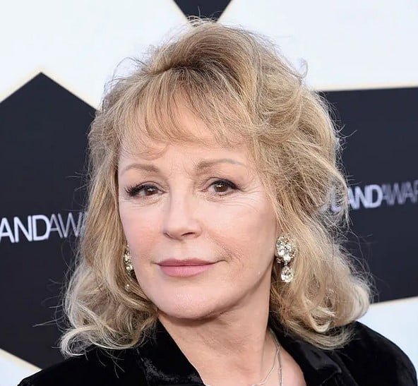 Bonnie Bedelia net worth and career earnings