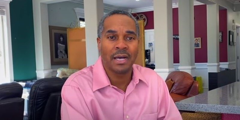 Deon Derrico Hair Salon Ownership